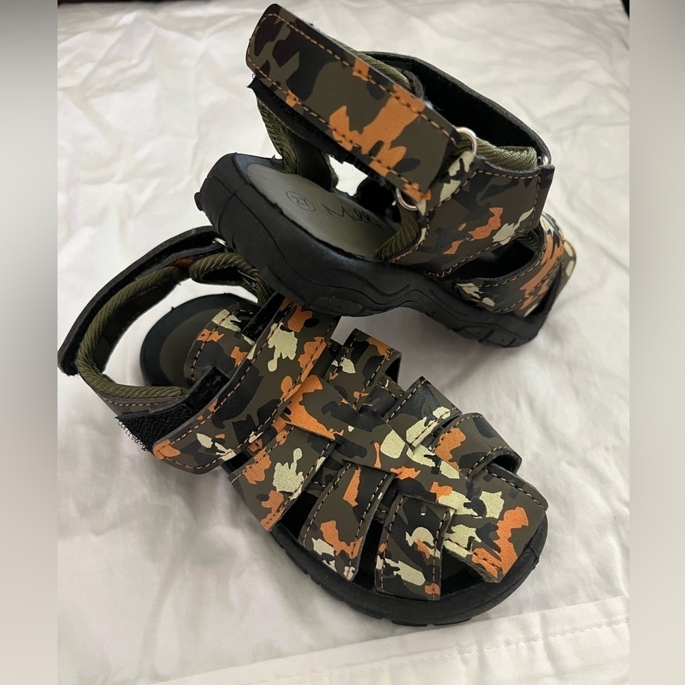 Mille Boy’s Shoes, size 10, new without tags!
